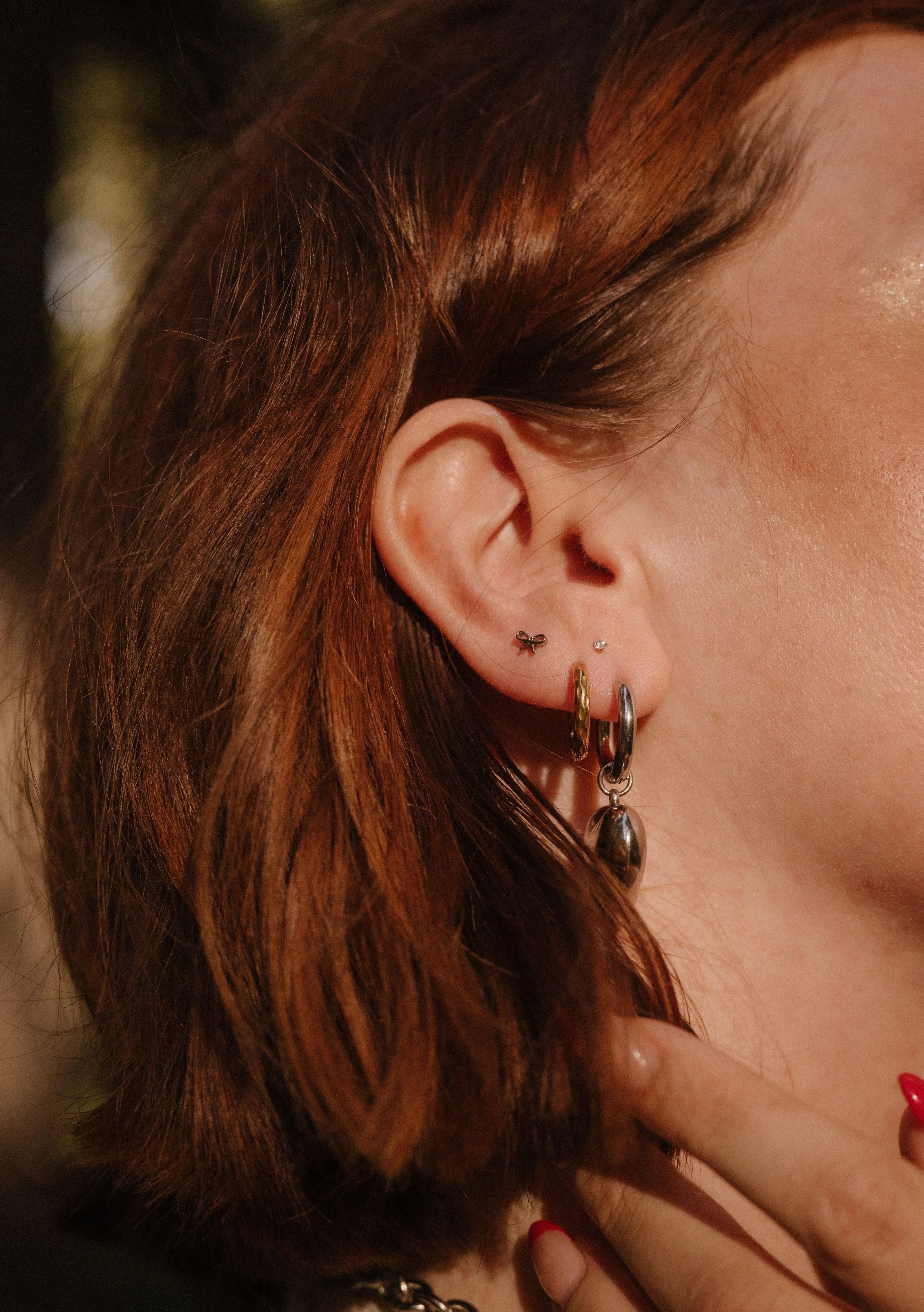 Bow Flat Back Stud