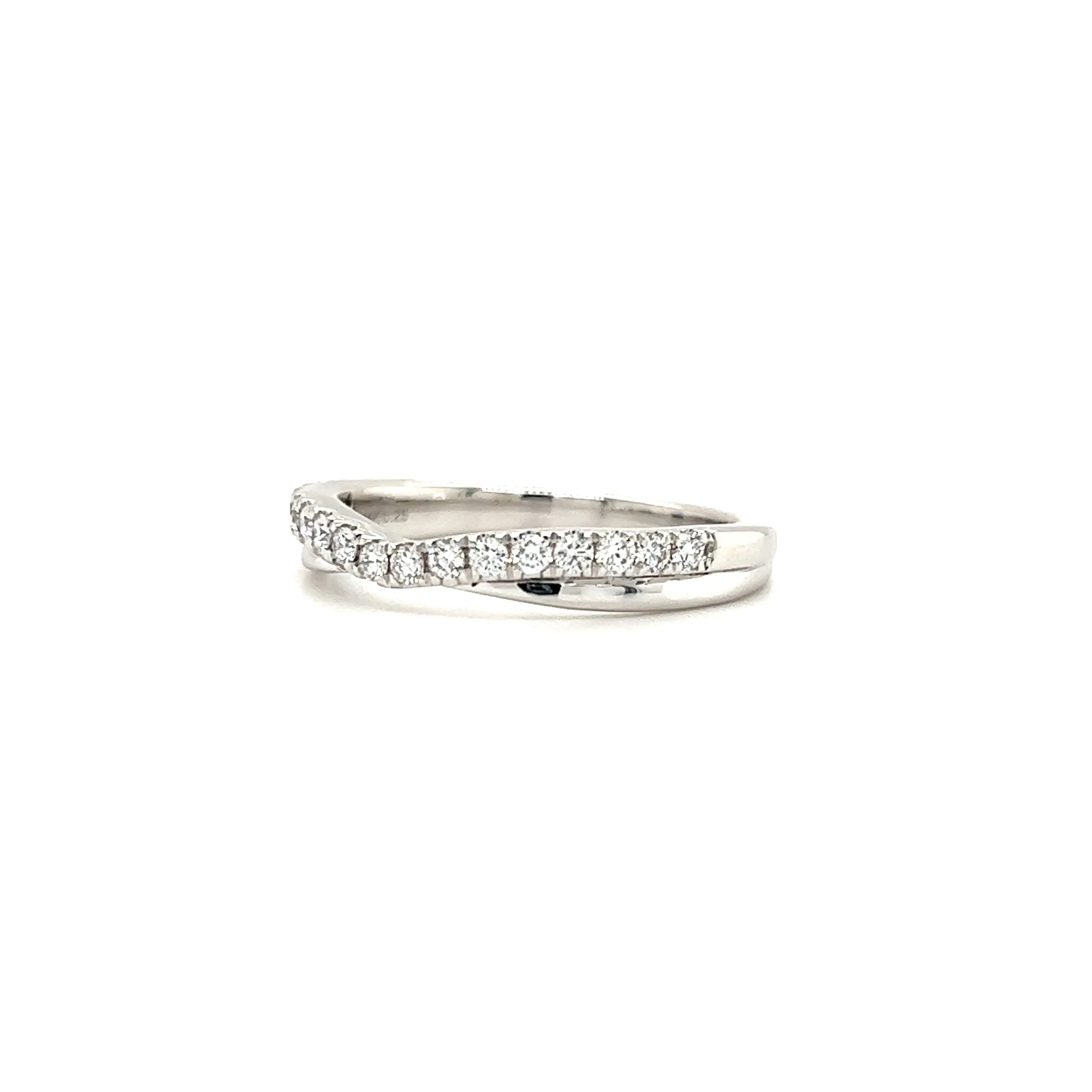 Diamond Chevron Ring with Sixteen Diamonds in 14K White Gold